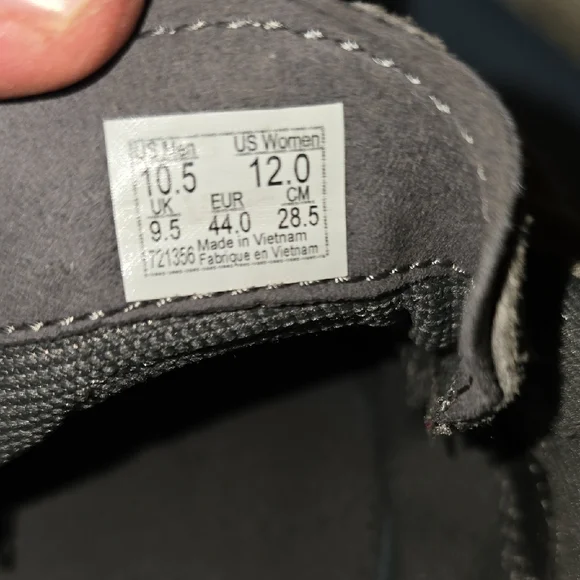 Vans Ultrarange Gray and White Sneakers - Picture 3 of 6